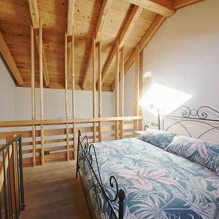 Bed & Breakfast La Corte Di Nonna Gemma Delebio