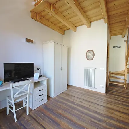 La Corte Di Nonna Gemma Bed & Breakfast *